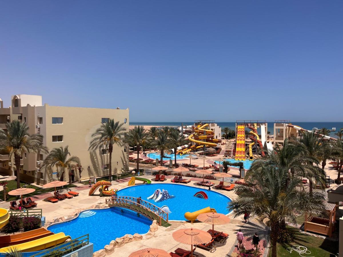 Azur Dream By The Sea Hotel apartamentowy *
